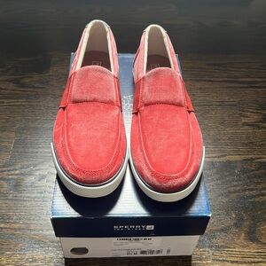 Men’s Sperry Red Canvas slip on boat shoes. Great condition!! Only worn once!!